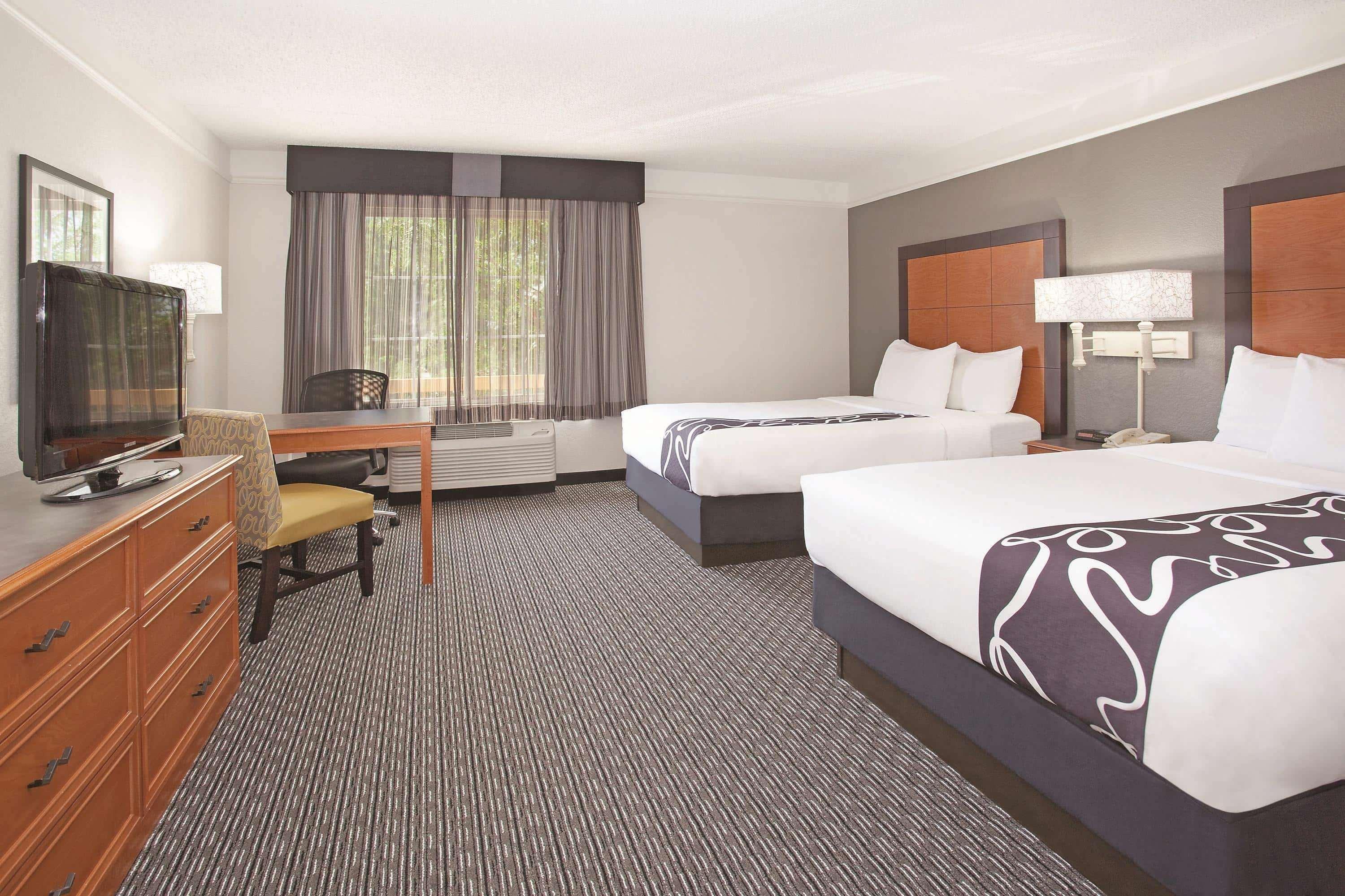 La Quinta By Wyndham Pueblo Hotell Exteriör bild
