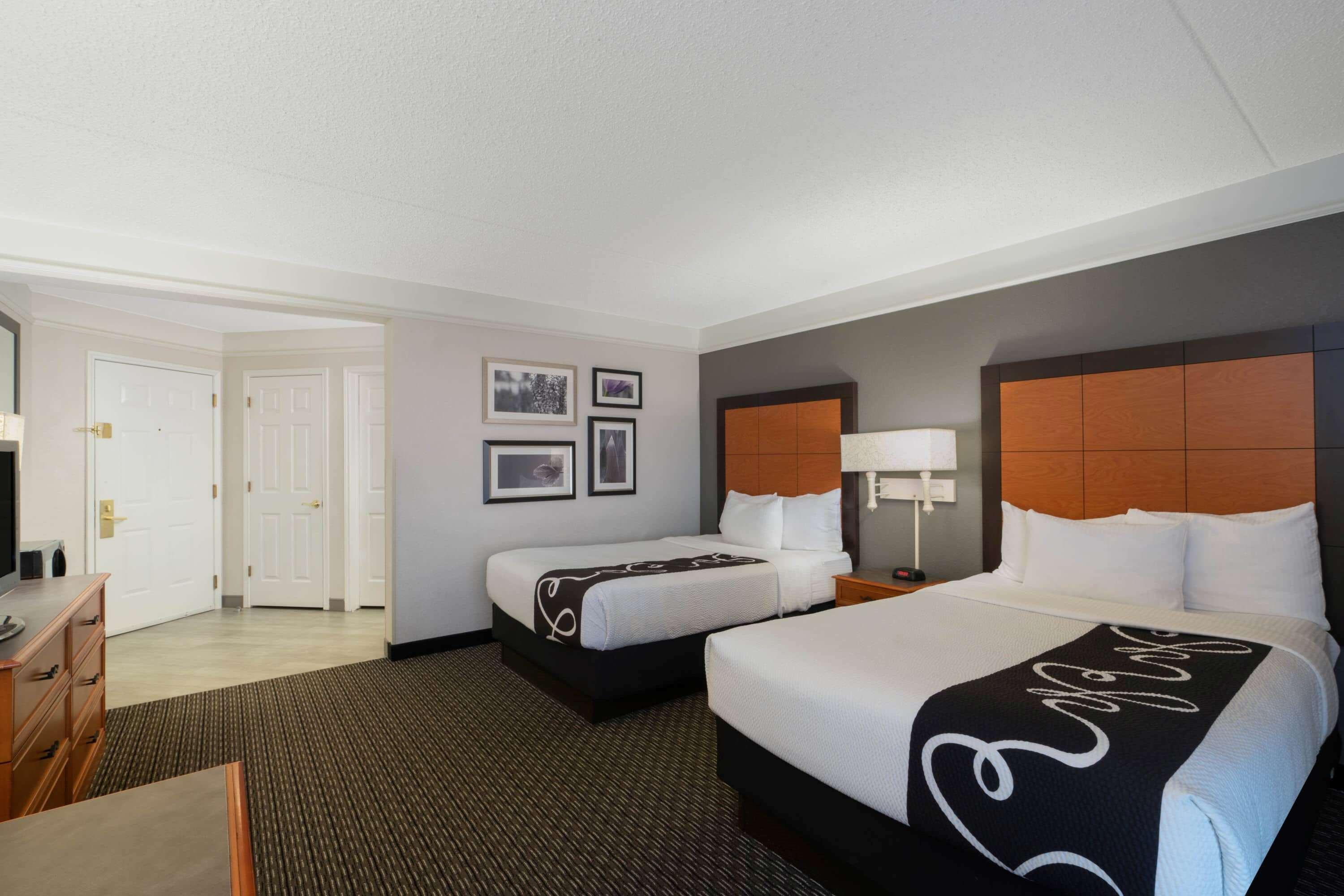 La Quinta By Wyndham Pueblo Hotell Exteriör bild