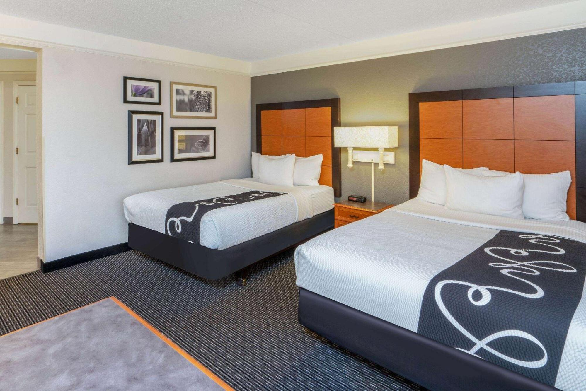 La Quinta By Wyndham Pueblo Hotell Exteriör bild